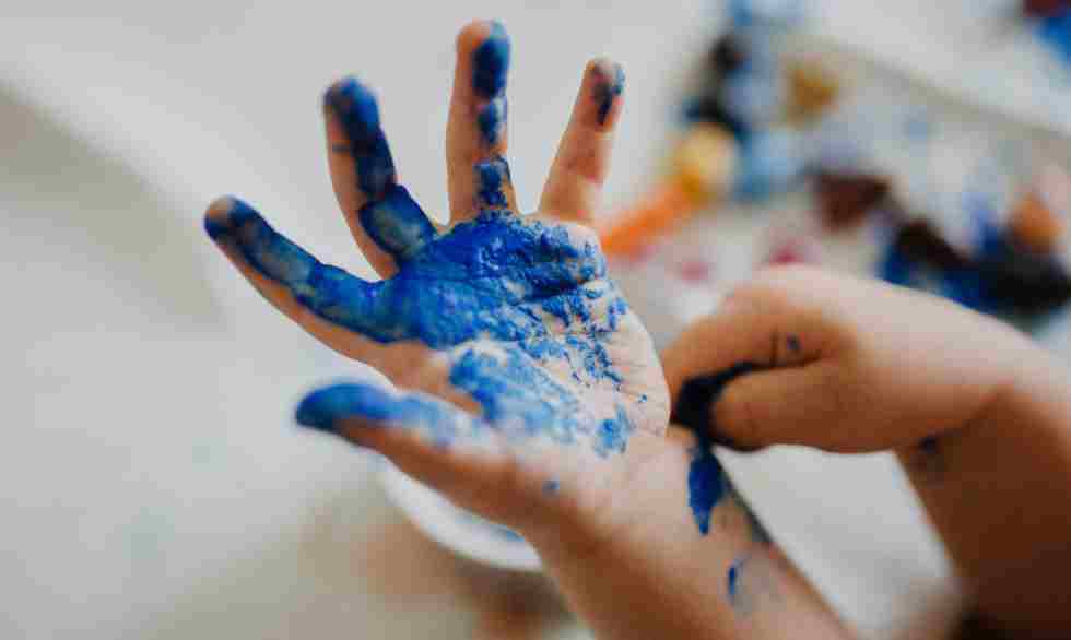 child painting