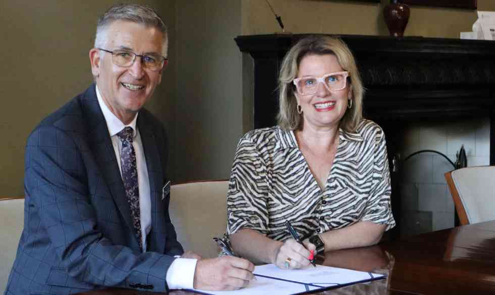 Salesian College Sunbury principal Mark Brockhus and Kangan Institute CEO Sally Curtain. Photo / supplied