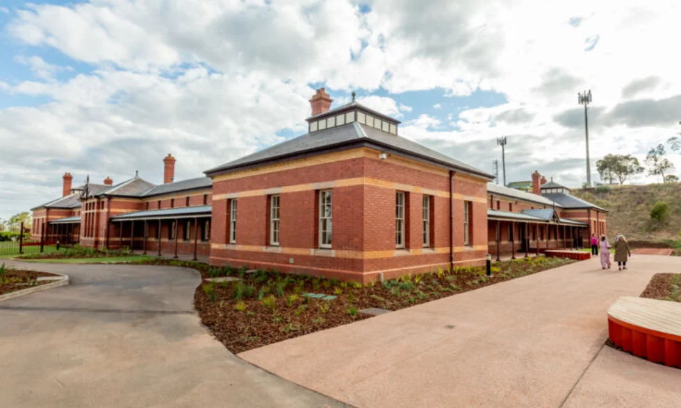 Artrise Jacksons Hill.